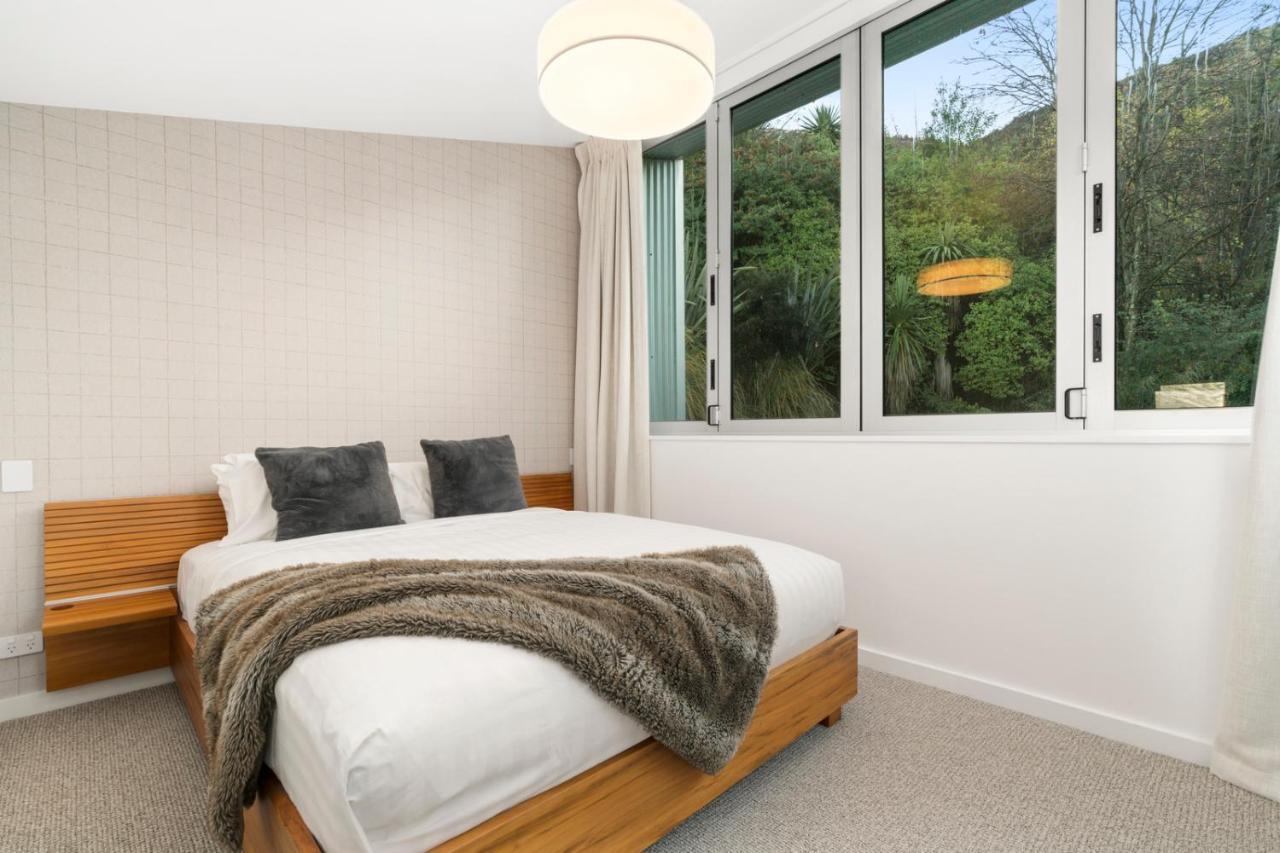 A Stunning Stay - Queenstown Holiday Home Buitenkant foto